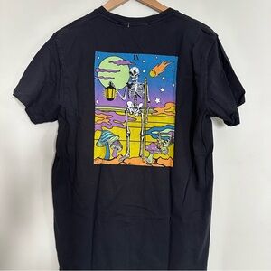 Trippy skeleton graphic tee